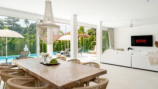 Tropical Garden 50 Dining area