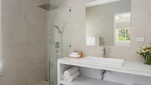 Tropical Garden 50 Bedroom 1