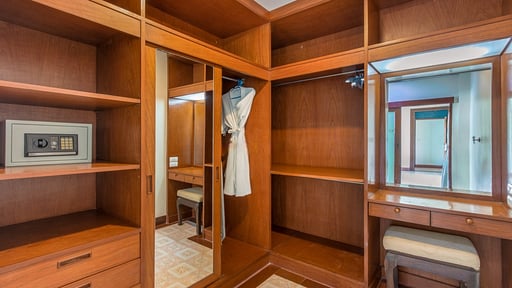 Tropical Retreat Villa Bedroom 1