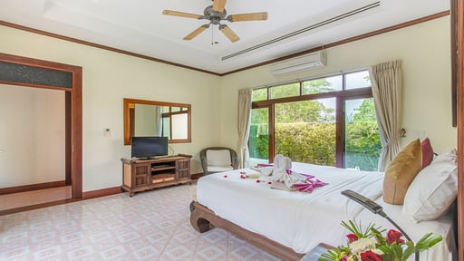 Tropical Retreat Villa Bedroom 3