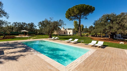 Trulli Biancapetra Swimming pool