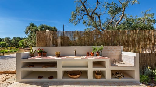 Trulli Biancapetra BBQ equipment