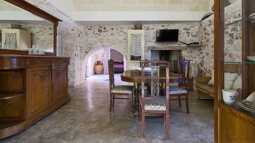 Trullo Coco Dining area