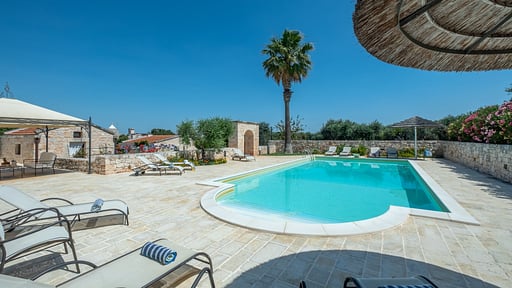 Trullo Gerbera Schwimmbad