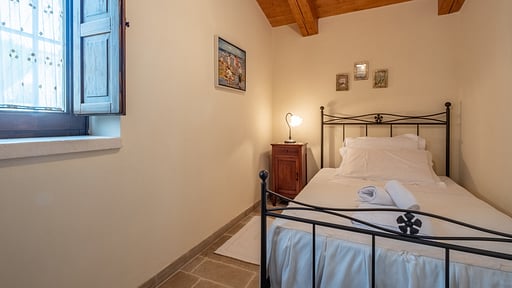 Trullo Glicine Schlafzimmer 2