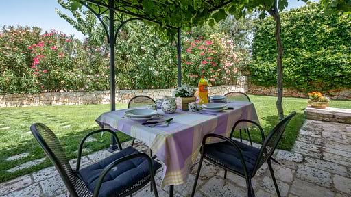 Trullo Glicine Andere 