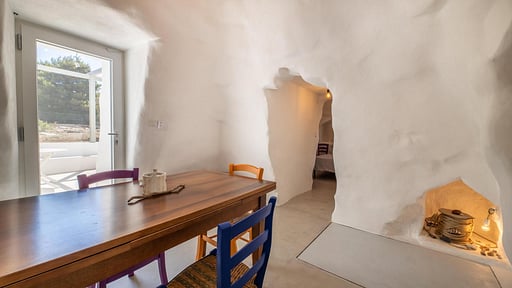 Villa Trullo Monia Dining area 2