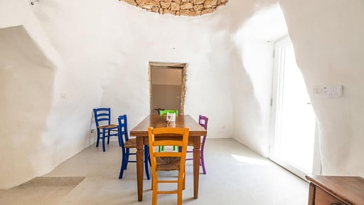 Villa Trullo Monia Dining area 2