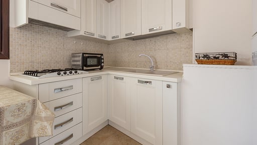 Trullo Monte Cannone Kitchen 2