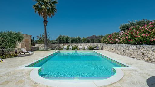 Trullo Orchidea Schwimmbad