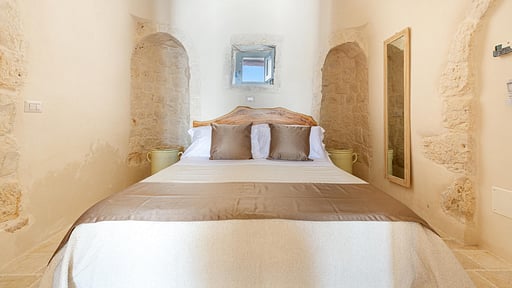 Trullo Venti Bedroom 1