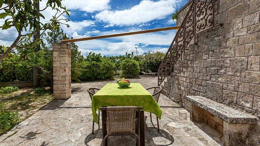 Trullo Ventura Dining area 