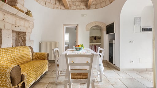 Trullo Ventura Dining area