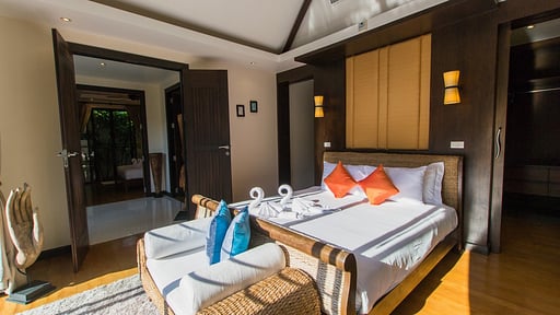 Tulip Villa Bedroom 1