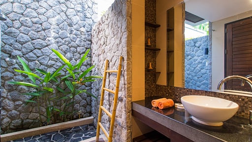 Tulip Villa Bedroom 3