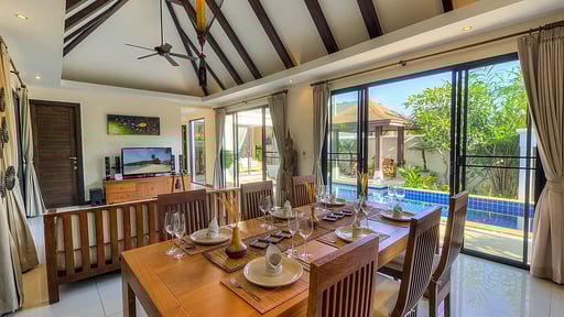 Tulip Villa Dining area