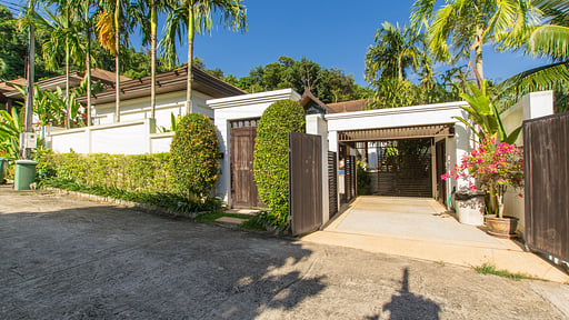 Tulip Villa Parking areas