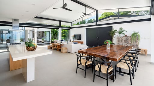 Twin Villa Natai North Dining area