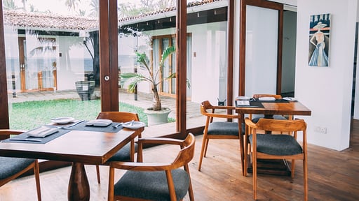 Ubuntu Beach Villas Dining area