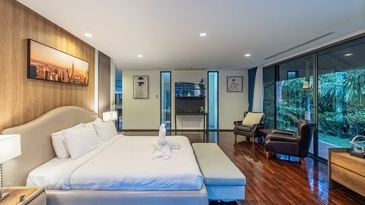 V145 The Pano Schlafzimmer 1