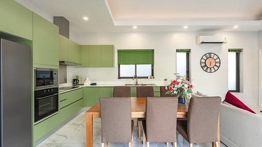 V150 Costa 3 Dining area