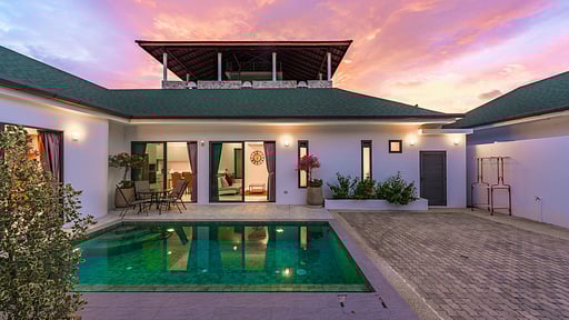 V150 Costa 3 Swimming pool