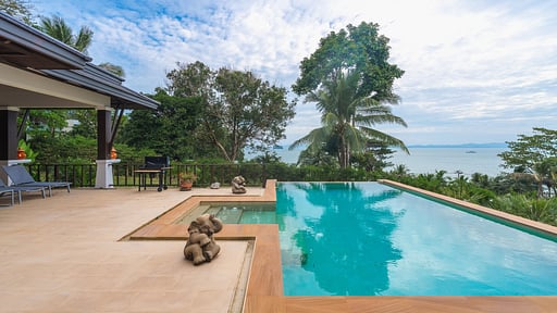 V151 Ao Por Swimming pool