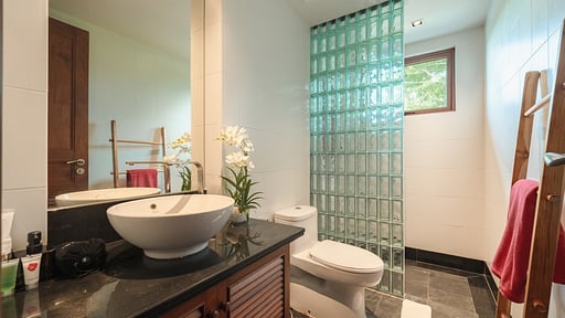 V151 Ao Por Bedroom 6