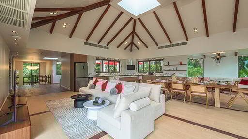 V151 Ao Por Living room