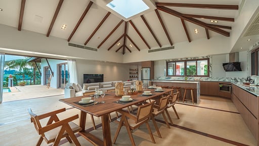 V151 Ao Por Dining area