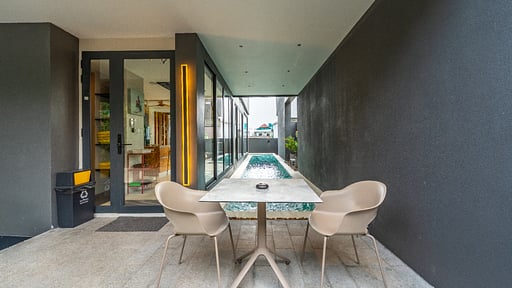 V160 Skywalker Villa Others