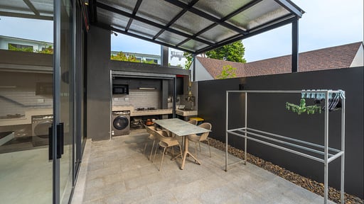 V160 Skywalker Villa Kitchen