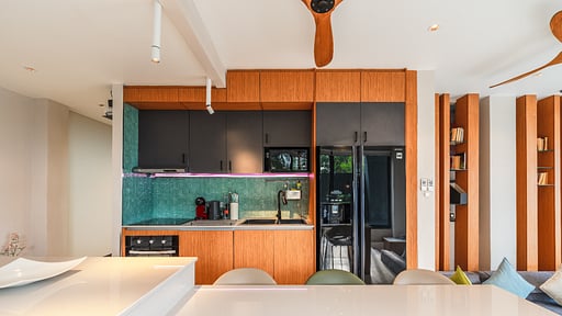 V160 Skywalker Villa Kitchen