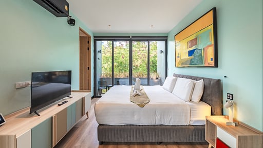 V160 Skywalker Villa Bedroom 3