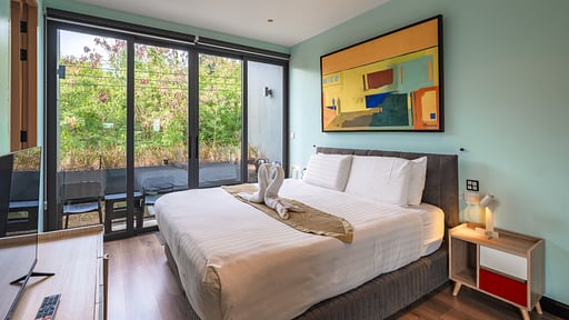 V160 Skywalker Villa Bedroom 3