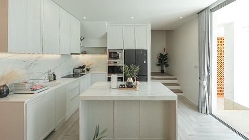 V185 Alisa Villa Kitchen