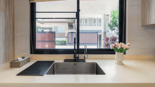 V187 Intira Villa Küche