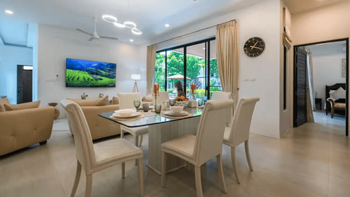 V187 Intira Villa Essecke