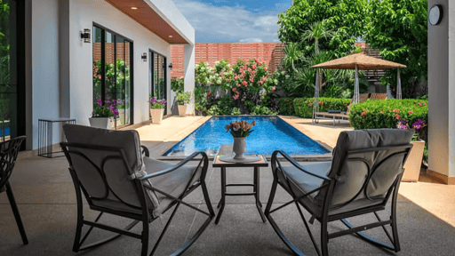 V187 Intira Villa Schwimmbad