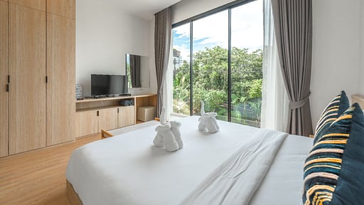 V190 The Sunshine Спальня 2