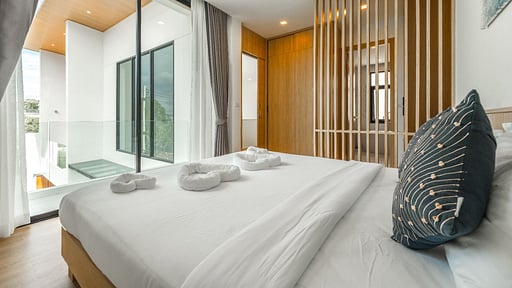 V190 The Sunshine Спальня 1