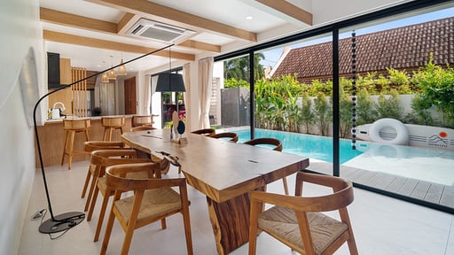 V191 Project X Villa Dining area