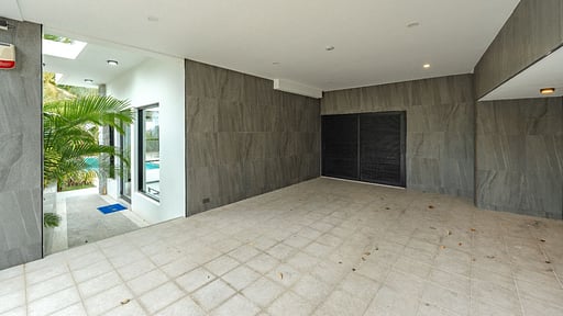 V204 Floremma Others