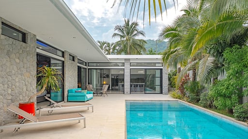 V204 Floremma Swimming pool