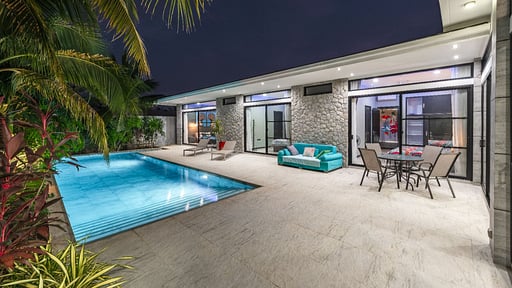 V204 Floremma Swimming pool