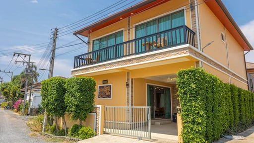 V29 Alanti Villa Parking areas