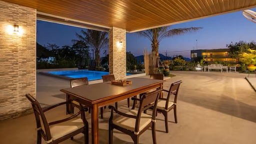 V30 Sirinary Villa Terrace/Veranda