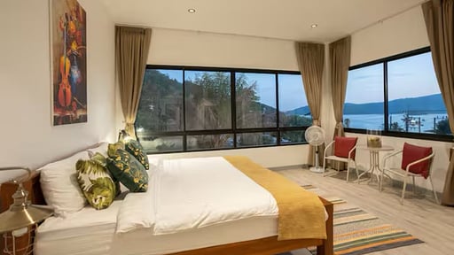 V30 Sirinary Villa Bedroom 2