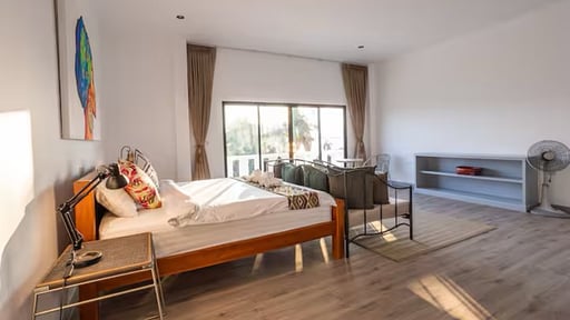 V30 Sirinary Villa Bedroom 1