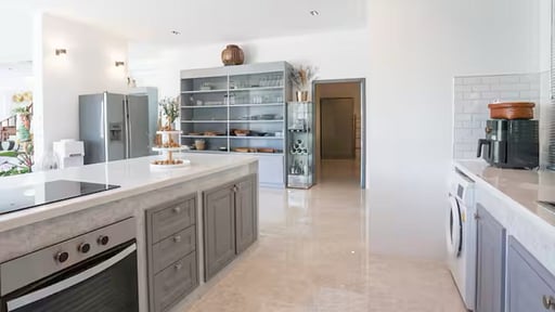 V30 Sirinary Villa Kitchen